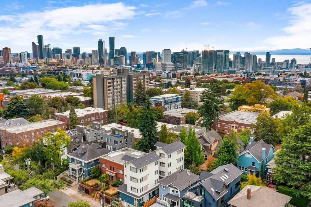 Highgarden The Seat Of House Tyrell Sweet Suite Seattle Exteriör bild